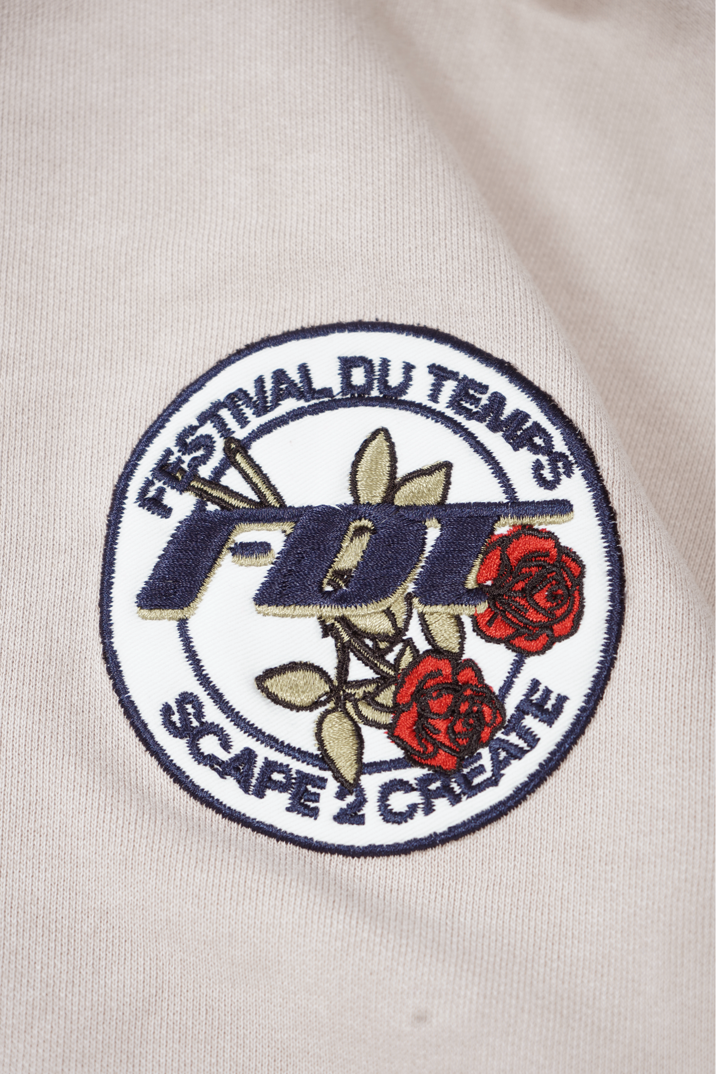 SUDADERA CAPUCHA BERLIN PARCHES