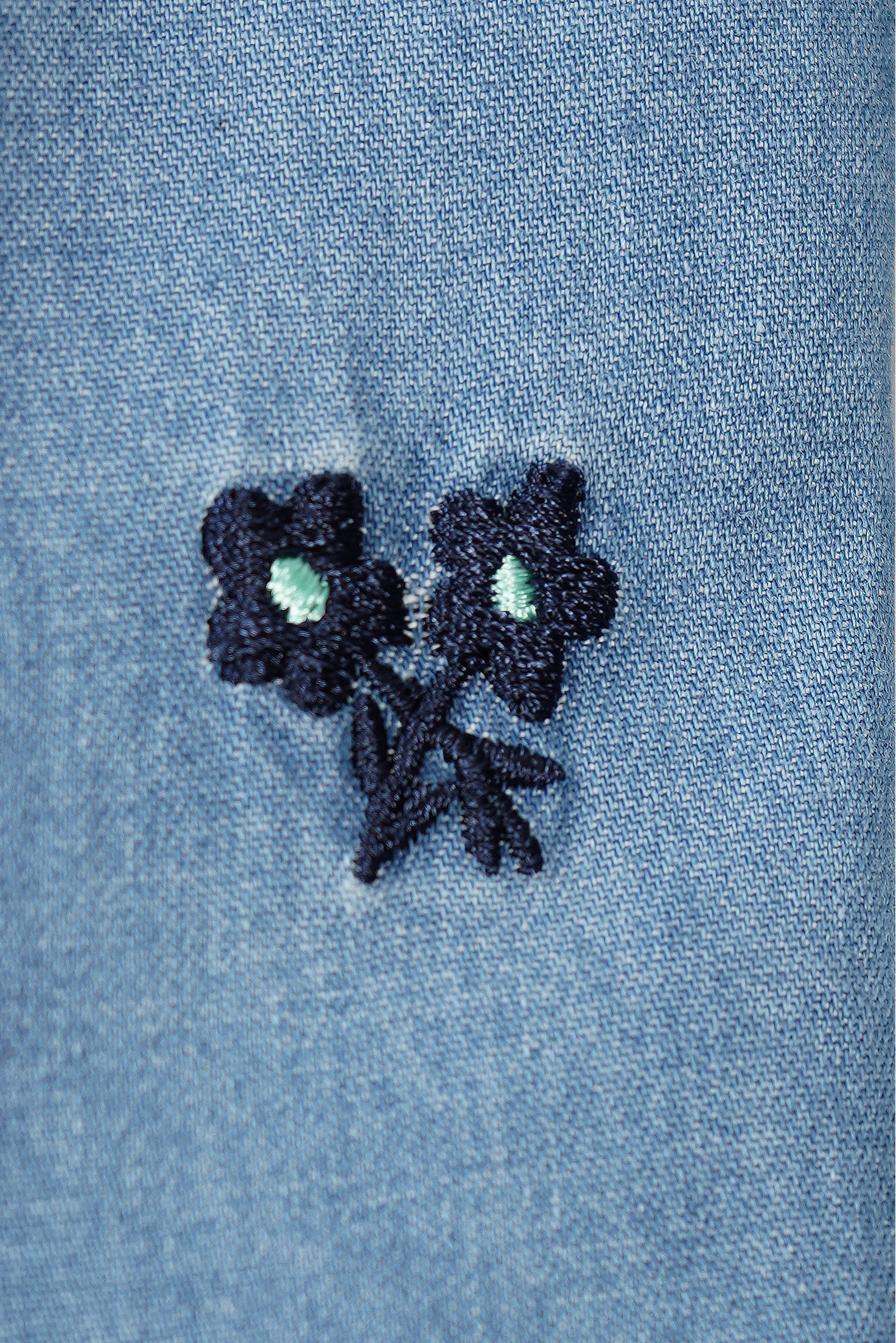 CAMISA DENIM AZUL CUELLO HÍBRIDO