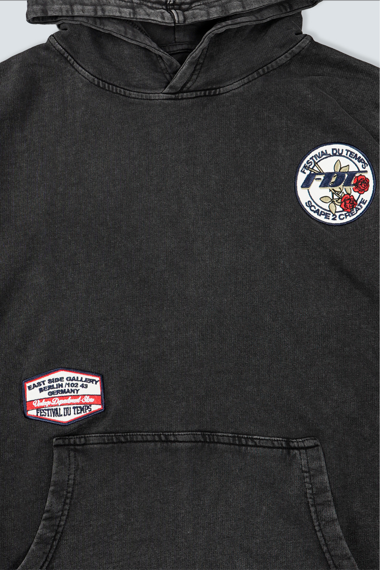 SUDADERA CAPUCHA BERLIN PARCHES