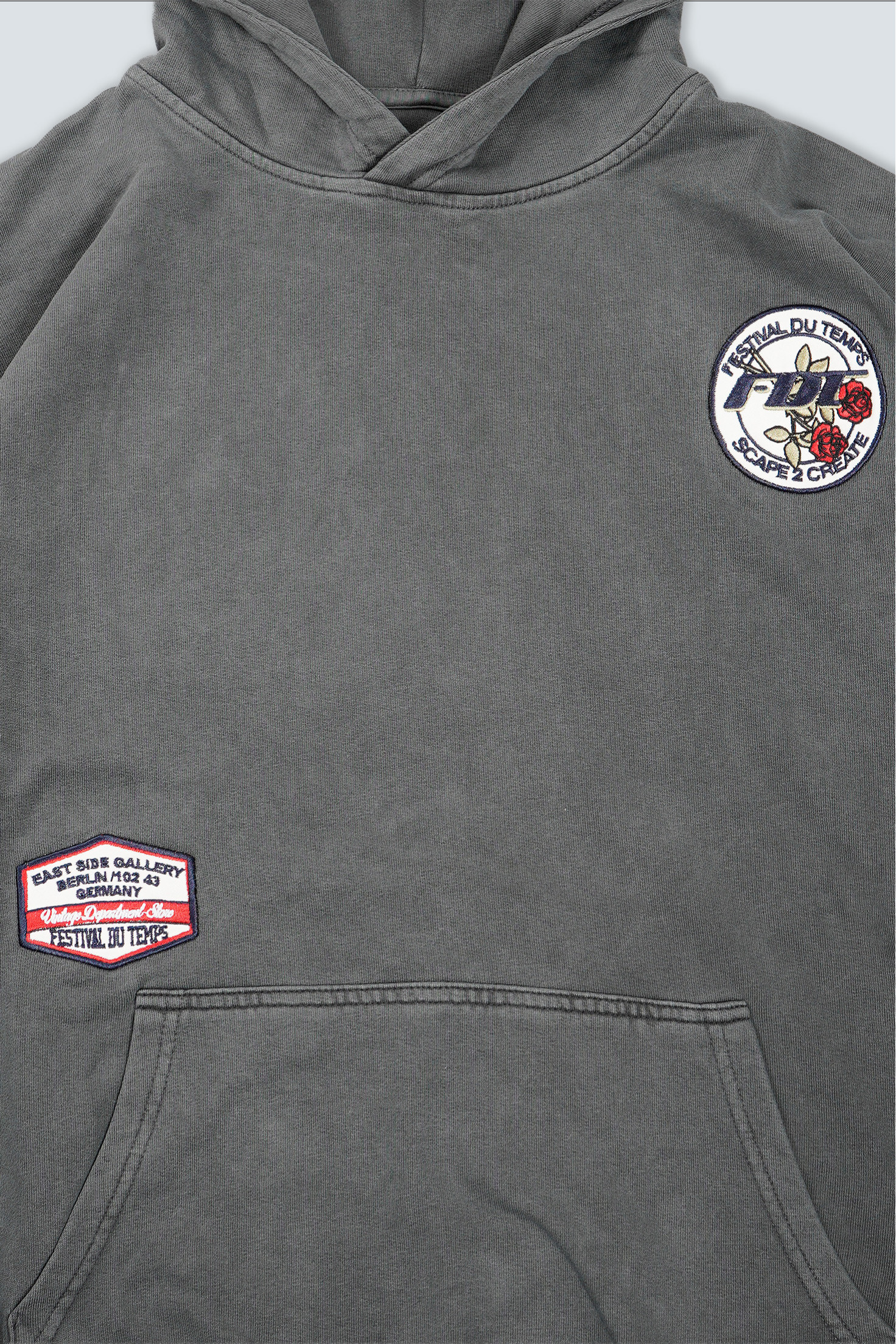 SUDADERA CAPUCHA BERLIN PARCHES