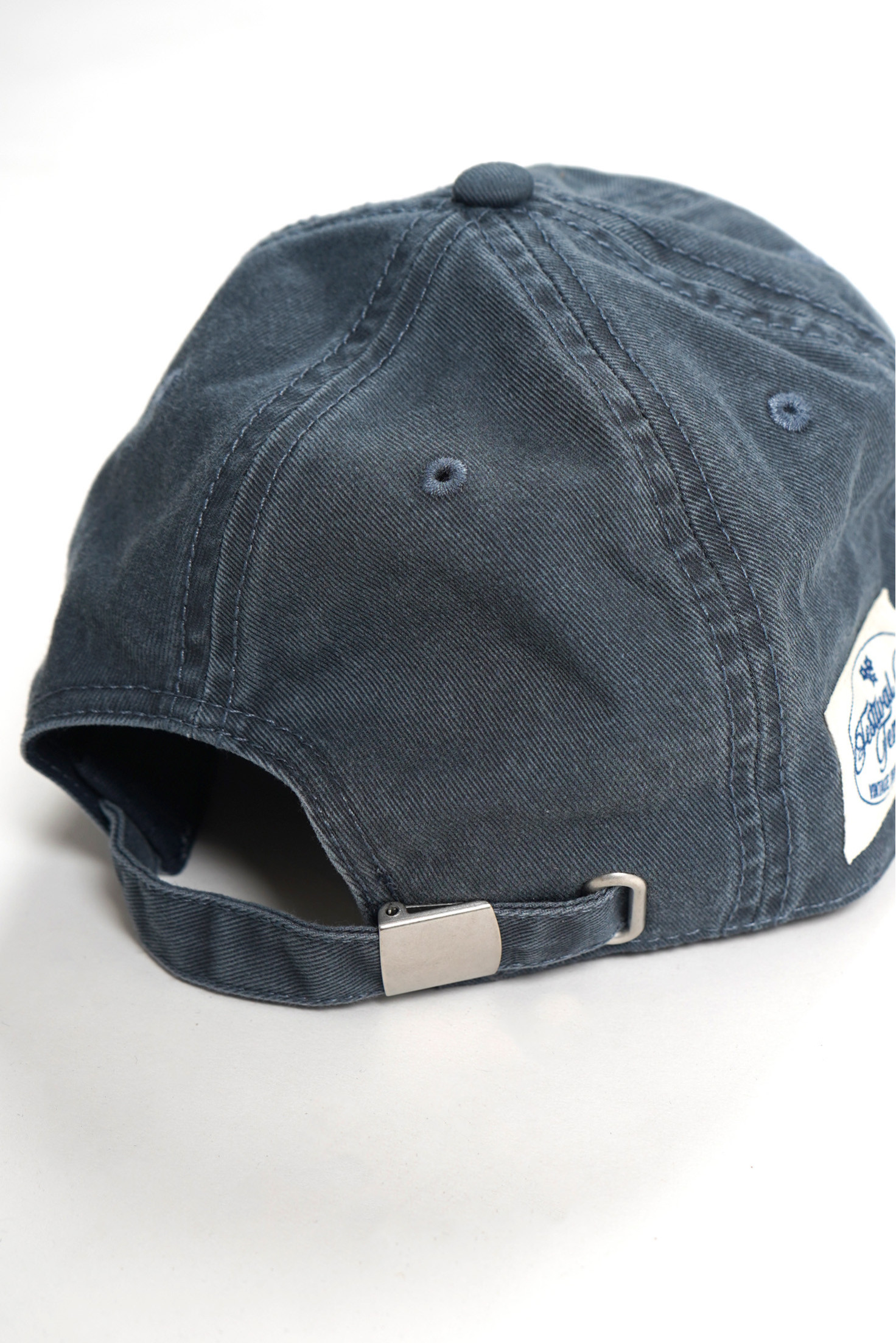 GORRA AZUL DESGASTADA RETRO
