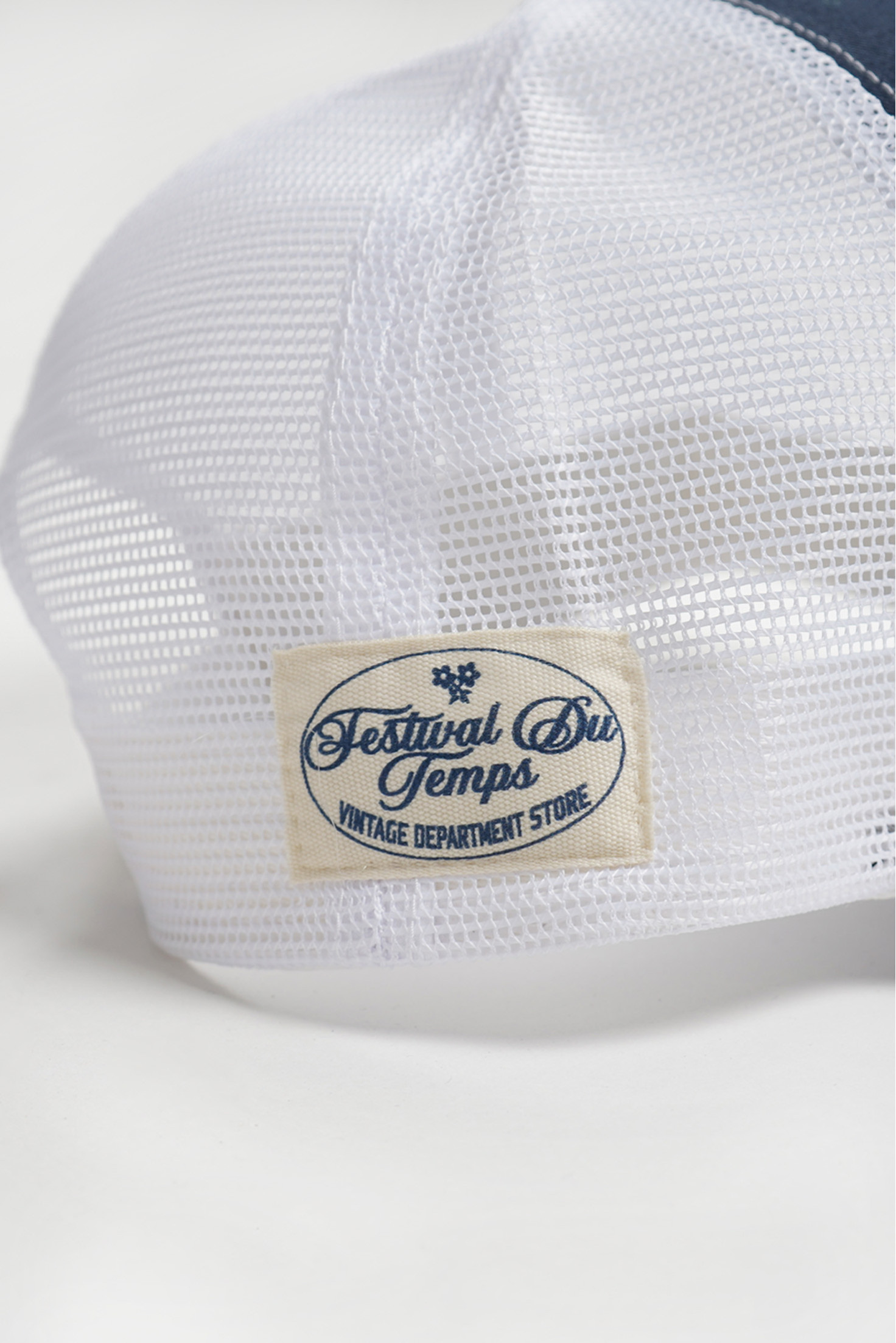GORRA TRUCKER AZUL PARCHE FESTIVAL RETRO