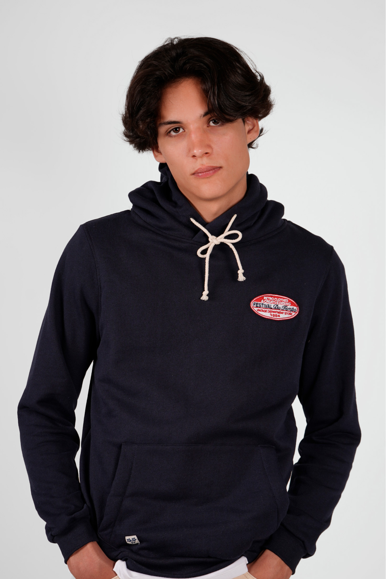 SUDADERA CAPUCHA PARCHE RETRO