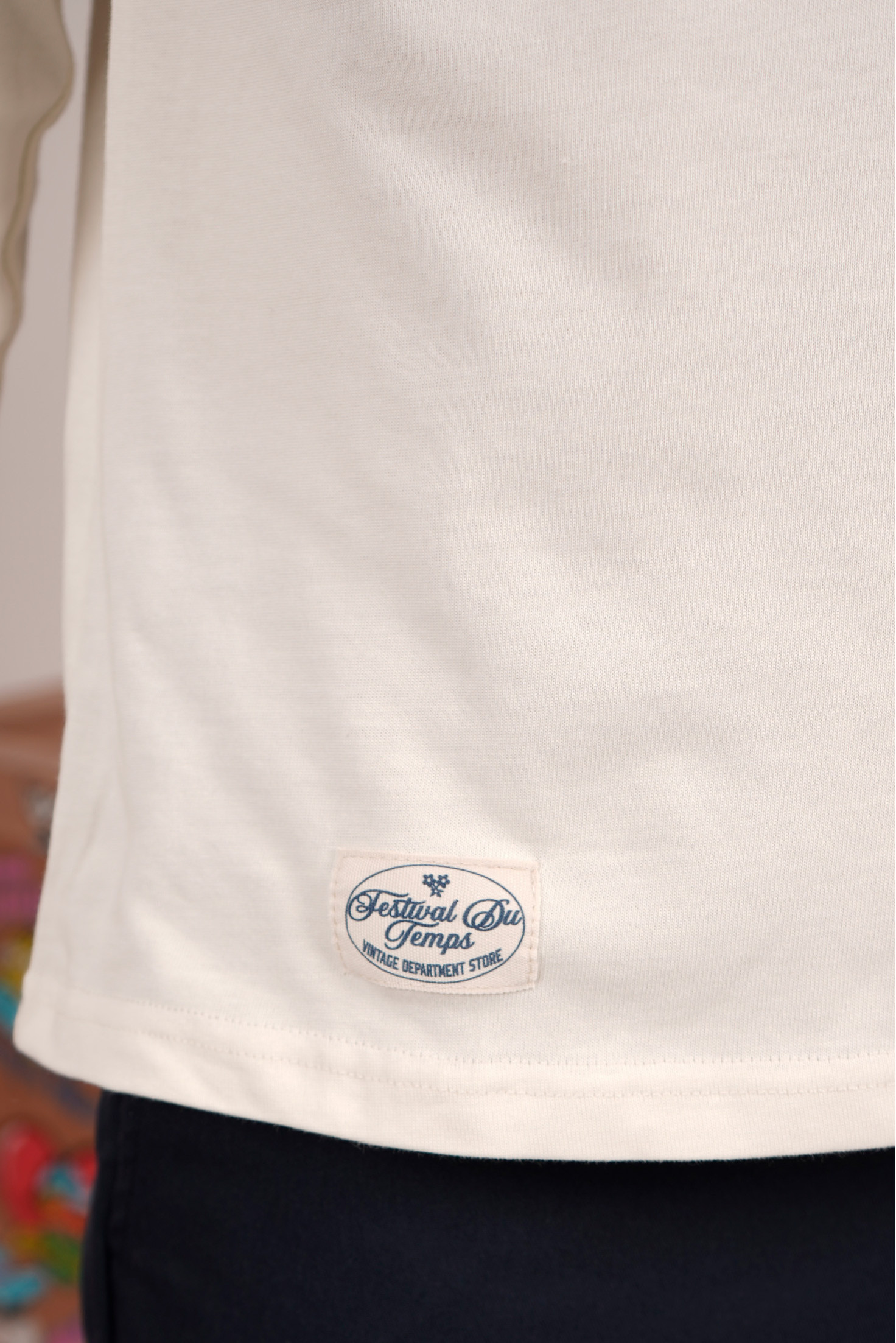 CAMISETA MANGA LARGA PARCHE
