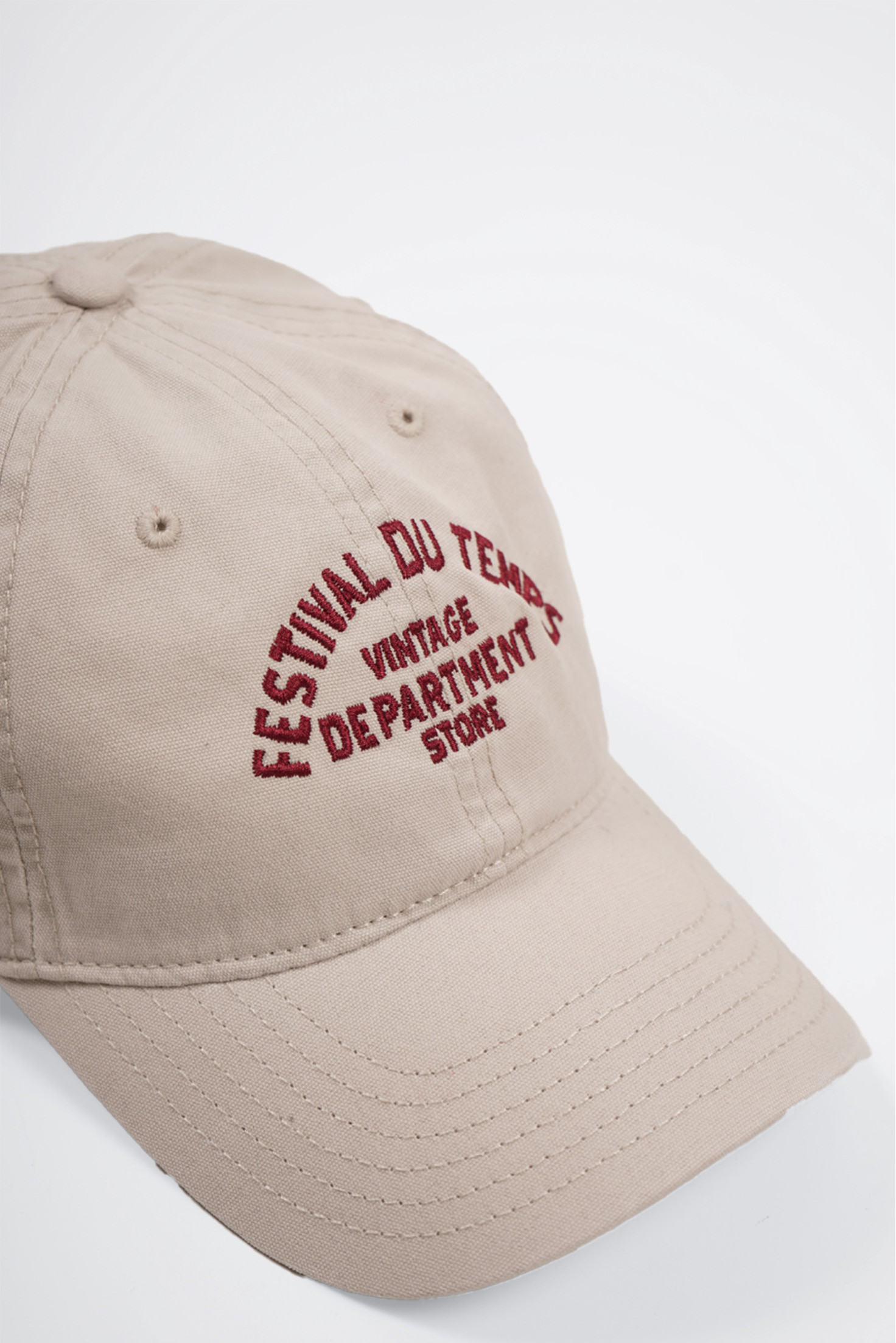 GORRA COTTON BEIGE RETRO GRANATE