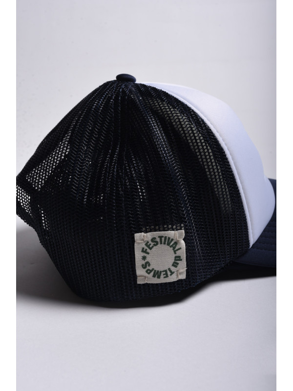 GORRA TRUCKER BLANCA PARCHE RETRO ROJO