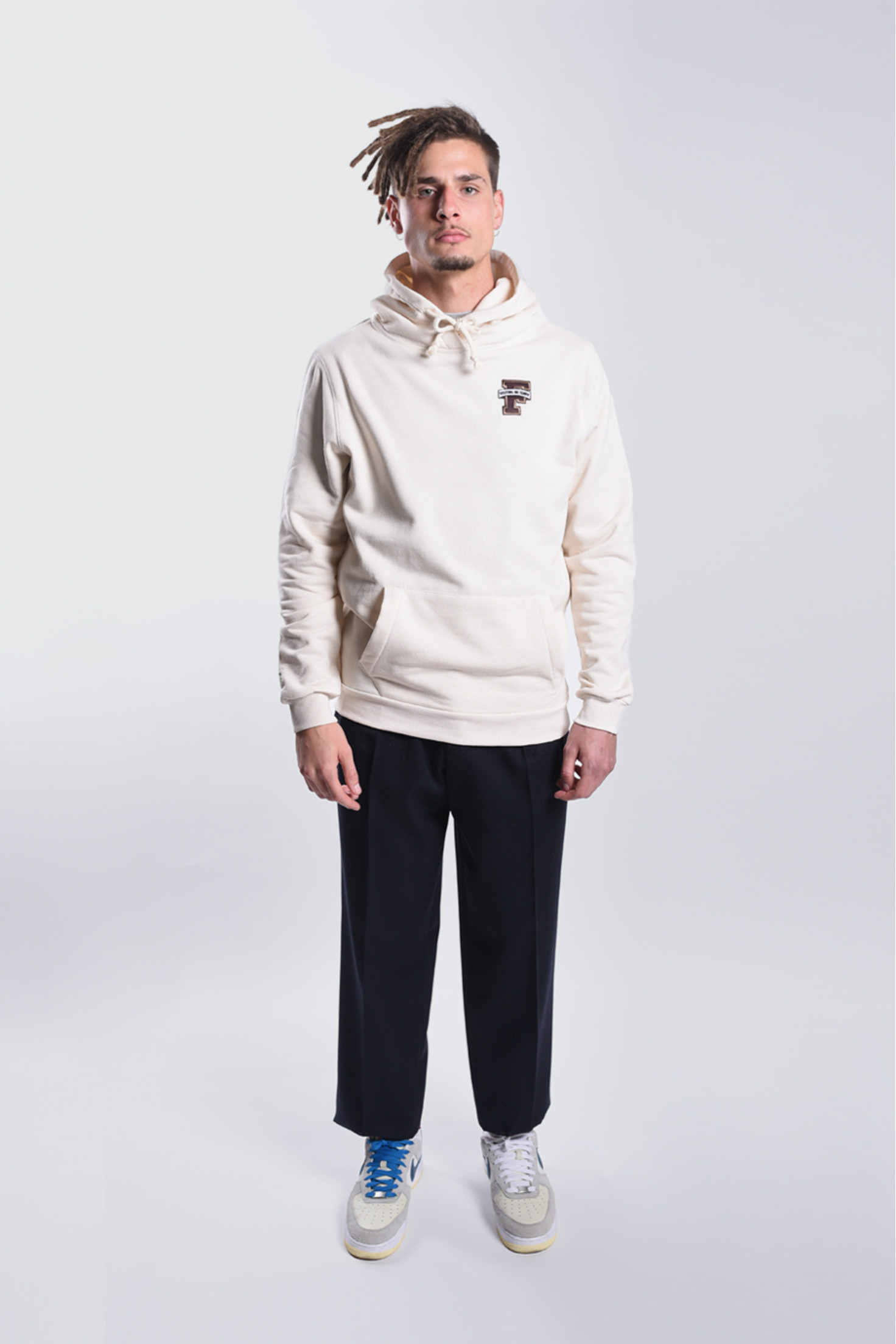 SUDADERA BEIGE CAPUCHA F