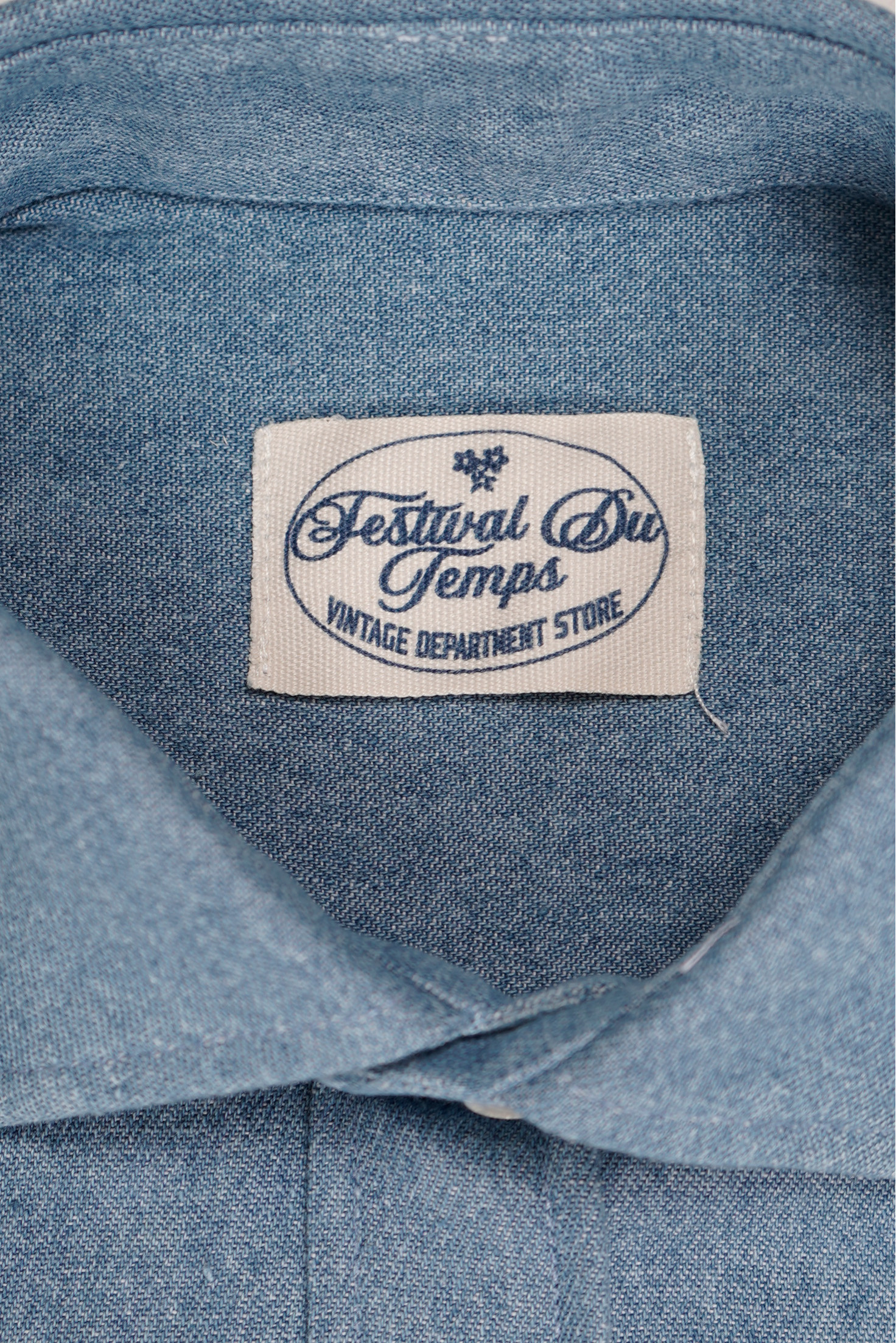 CAMISA DENIM CUELLO HÍBRIDO